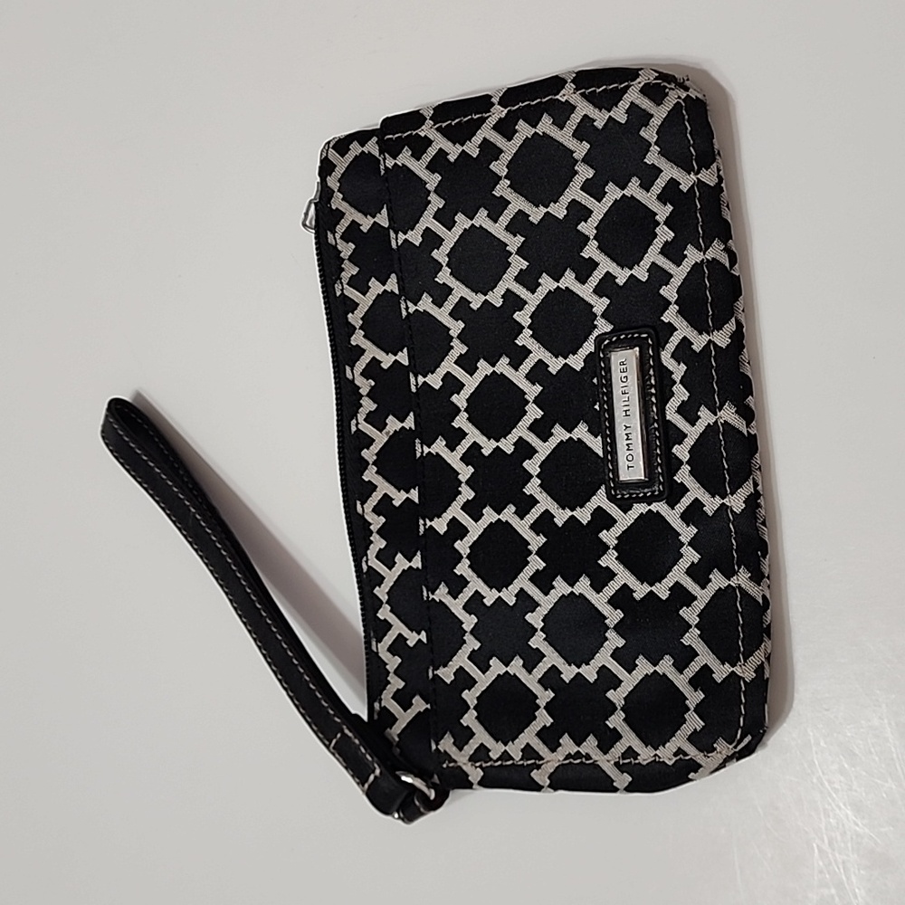 Tommy Hilfiger Wristlet